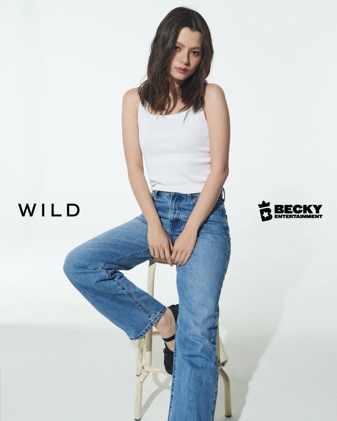 Becky Armstrong debut làng nhạc với đĩa đơn Skin插图2