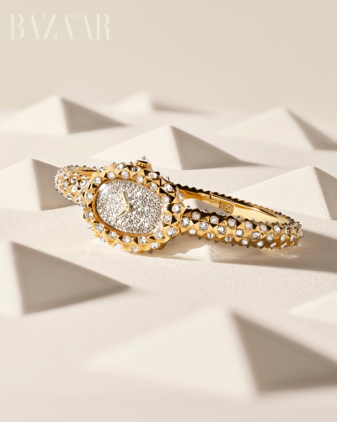 bzvn-cartier-watches-and-wonders-2026-baignoire-clou-de-paris00003