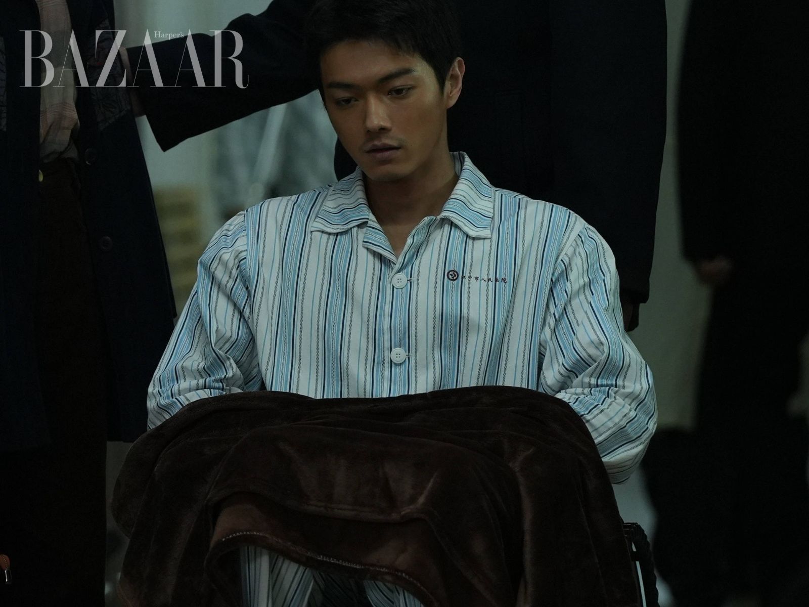 Hứa Khải lột xác hoàn toàn trong phim Phạm Vi 800 Mét插图6