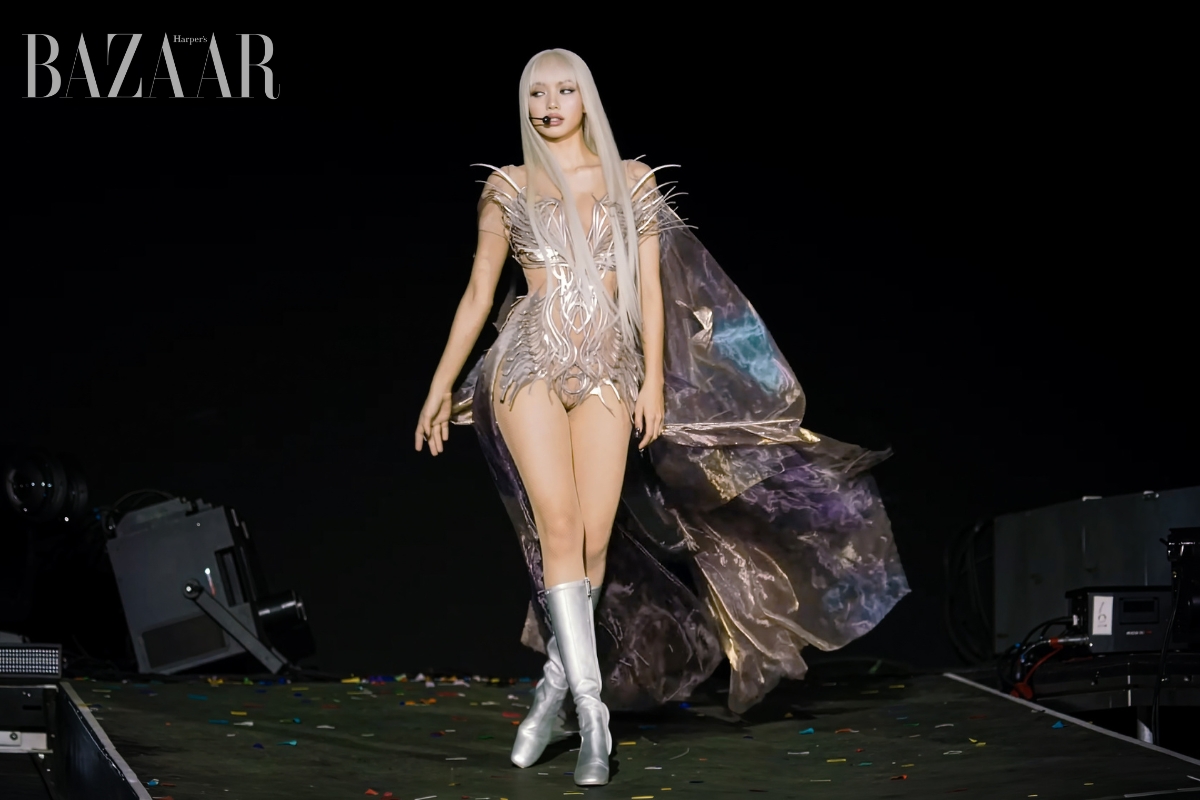 bzvn-lisa-coachella-2026-anyma-bad-angel-iris-van-herpen00003