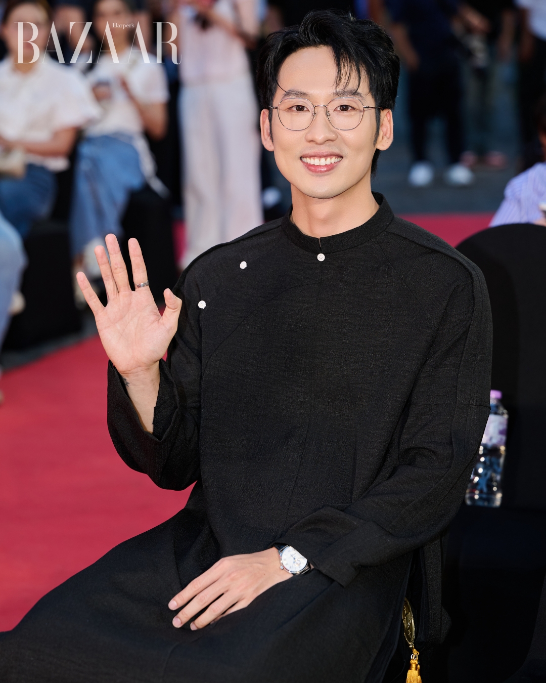 bzvn-tao-hinh-phuc-trang-viet-phuc-ho-linh-trang-si-bi-an-mo-vua-dinh-dien-vien-nhan-vat (3)