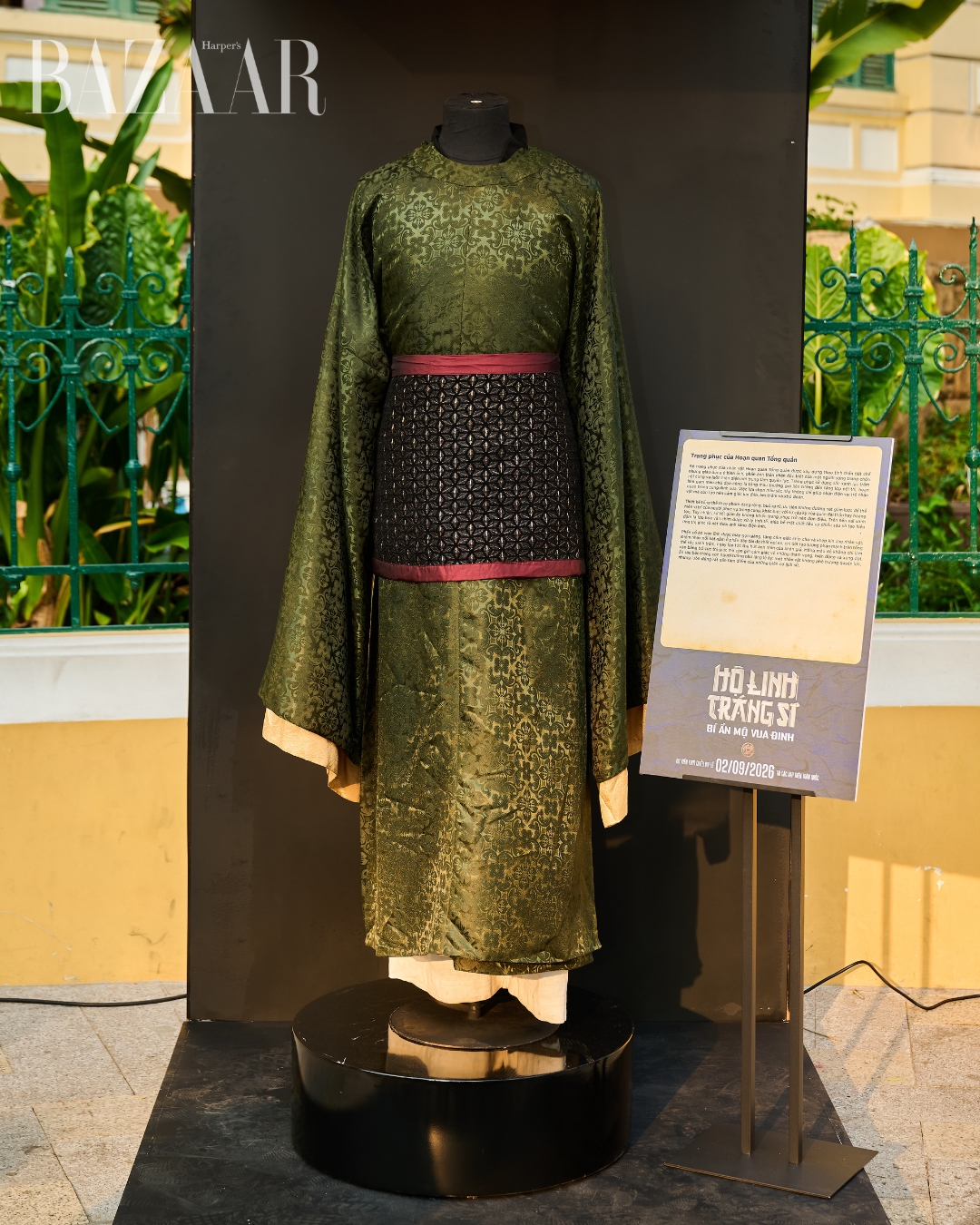 bzvn-tao-hinh-phuc-trang-viet-phuc-ho-linh-trang-si-bi-an-mo-vua-dinh-dien-vien-nhan-vat (8)