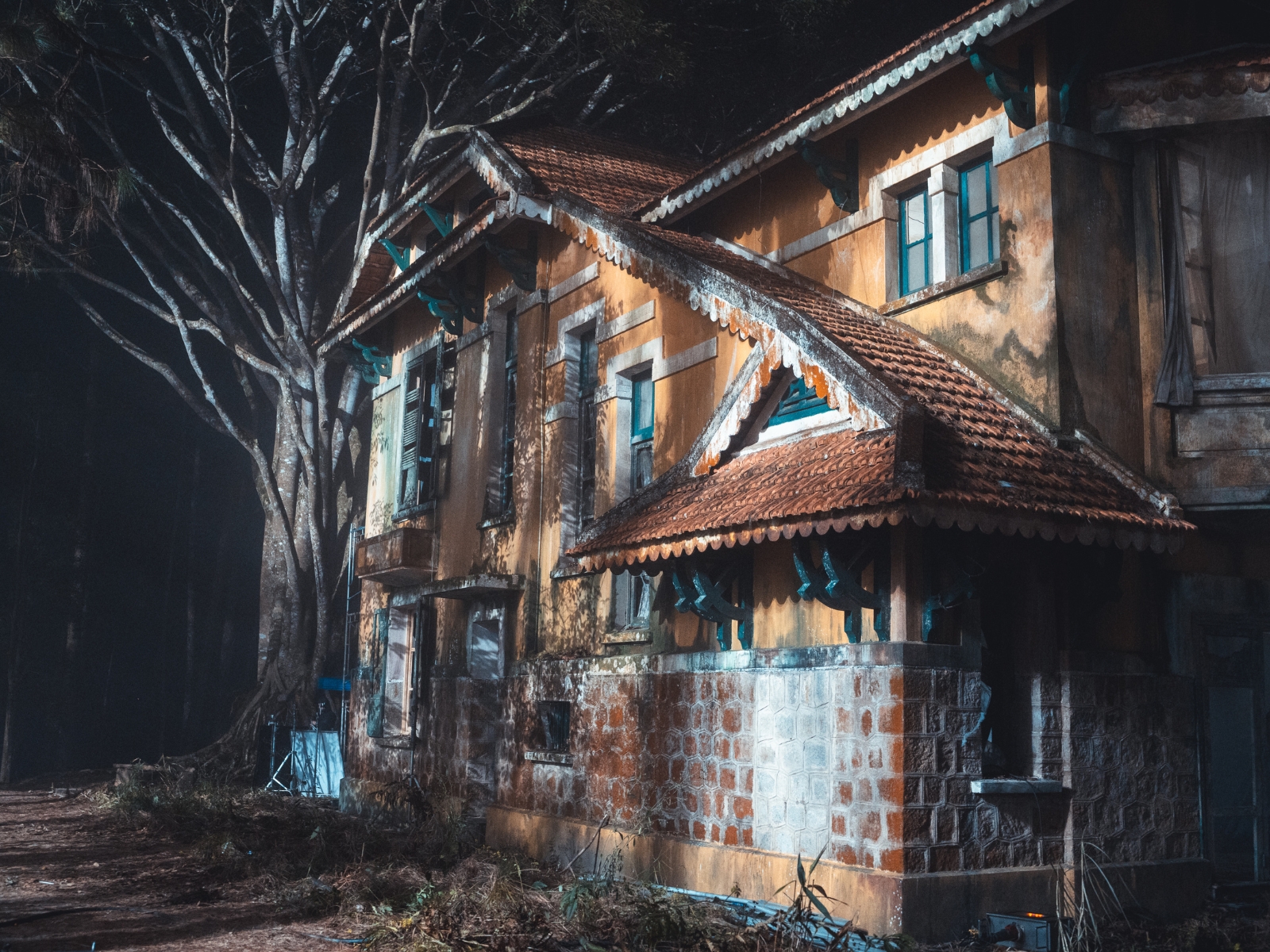 bzvn-tham-my-vien-am-phu-phim-kinh-di-xuan-lan-ngoc-trinh-lich-chieu00006