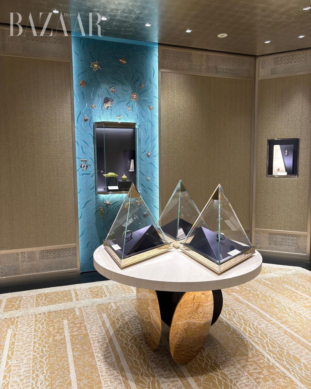 bzvn-tiffany-co-lan-dau-trinh-lang-tuyet-tac-dong-ho-tai-chau-a-o-cua-hang-flagship-ginza-8