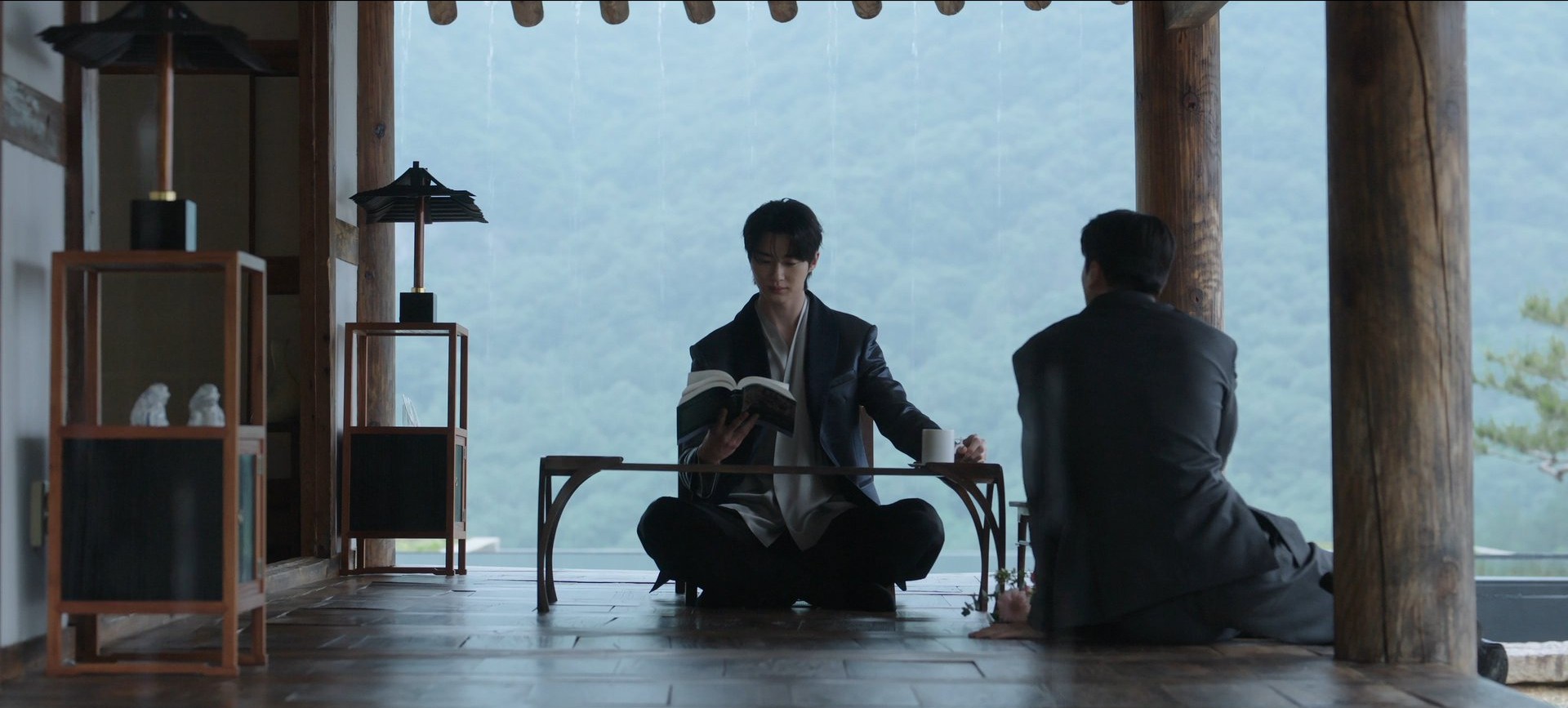 bzvn-truong-quay-perfect-crown-nha-cua-byeon-woo-seok-lee-ahn-boi-canh-phim (1)