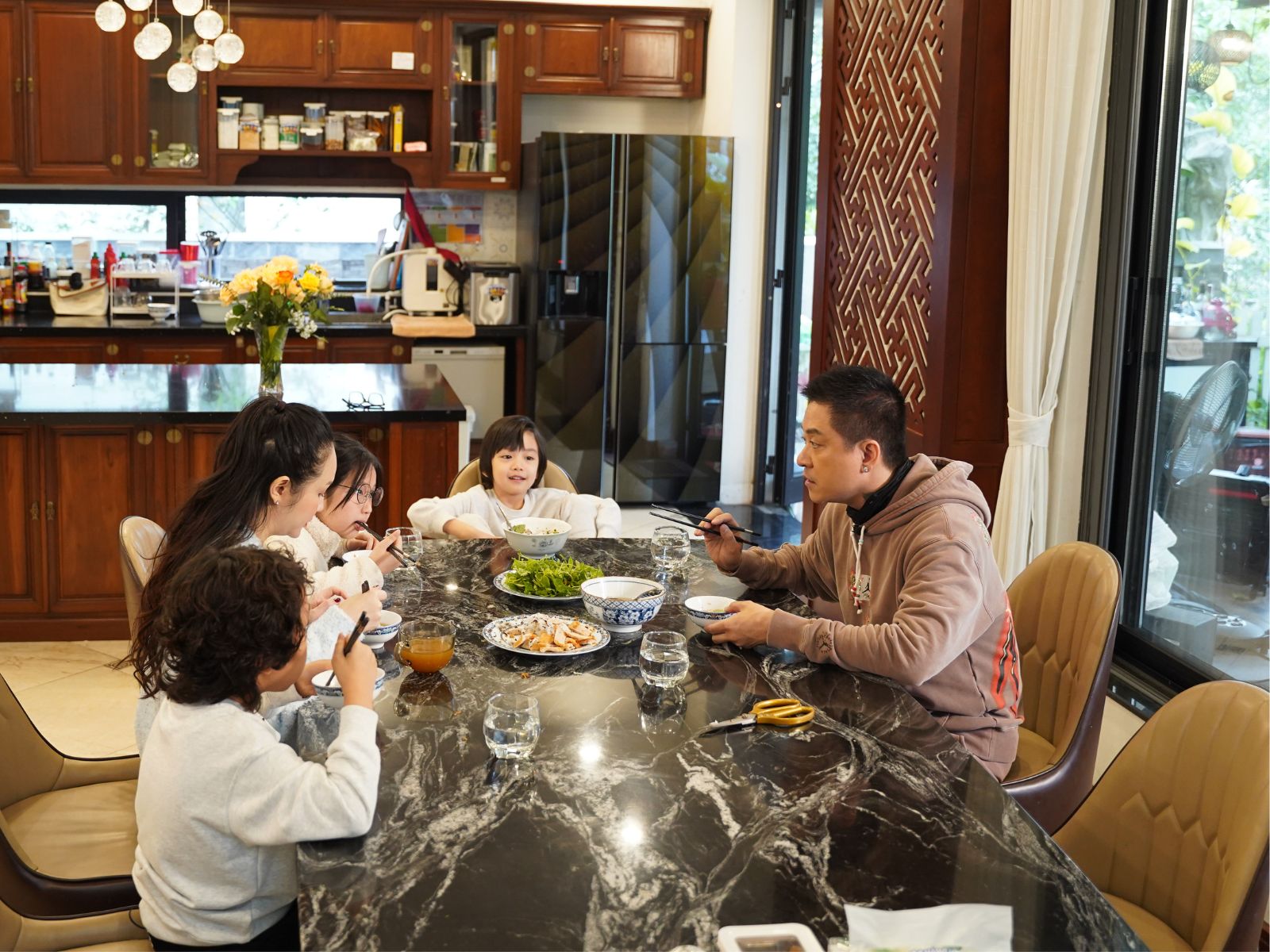 Mẹ Vắng Nhà Ba Là Siêu Nhân 2026: Tuấn Hưng, Đăng Khôi “phơi bày” đời tư trên truyền hình插图