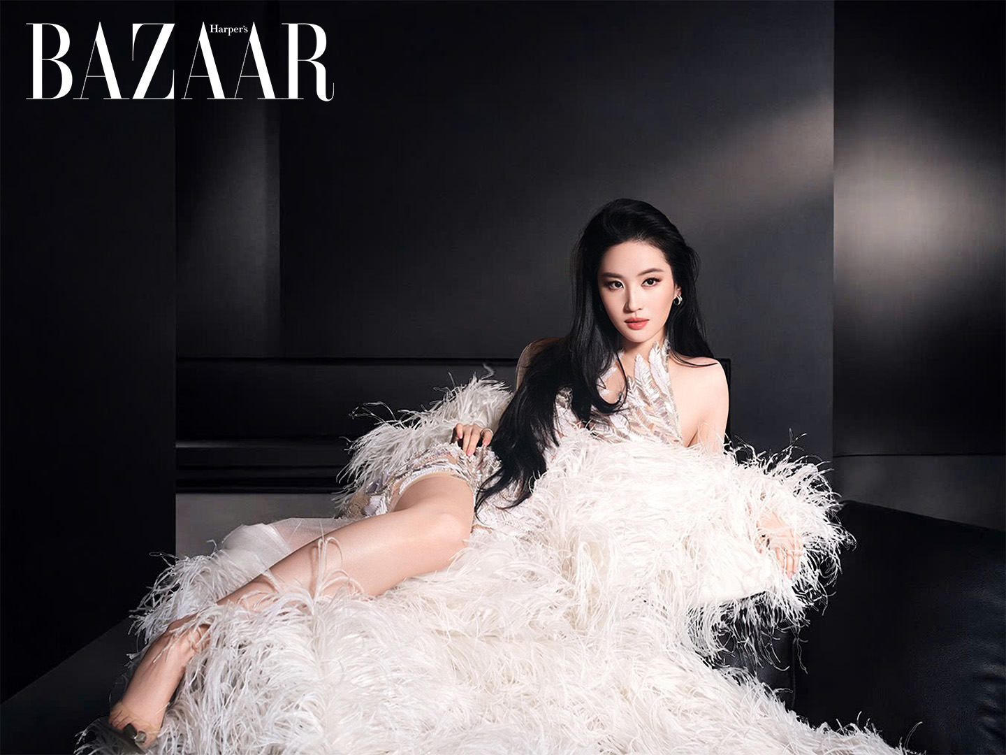 Lưu Diệc Phi gây rúng động Cbiz khi diện đầm Lê Thanh Hòa插图4