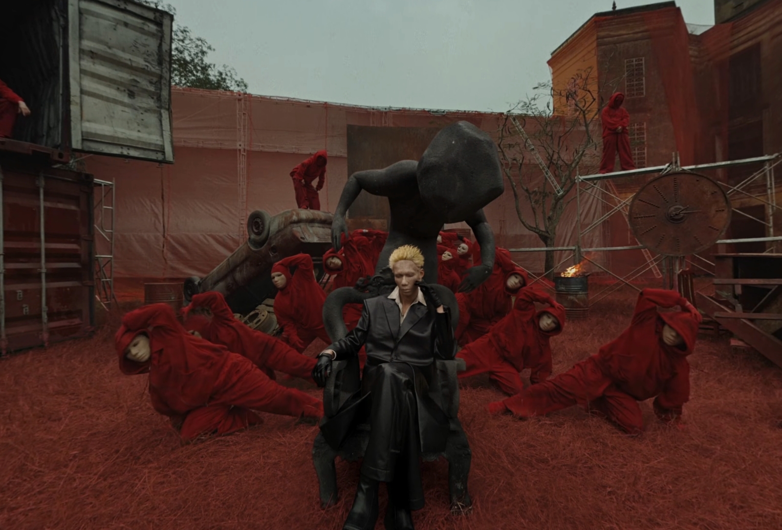 mck-album-trailer-hvl