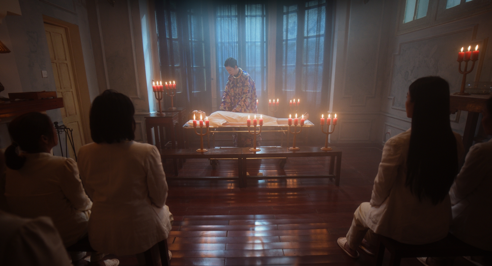 xuan-lan-tham-my-vien-am-phu