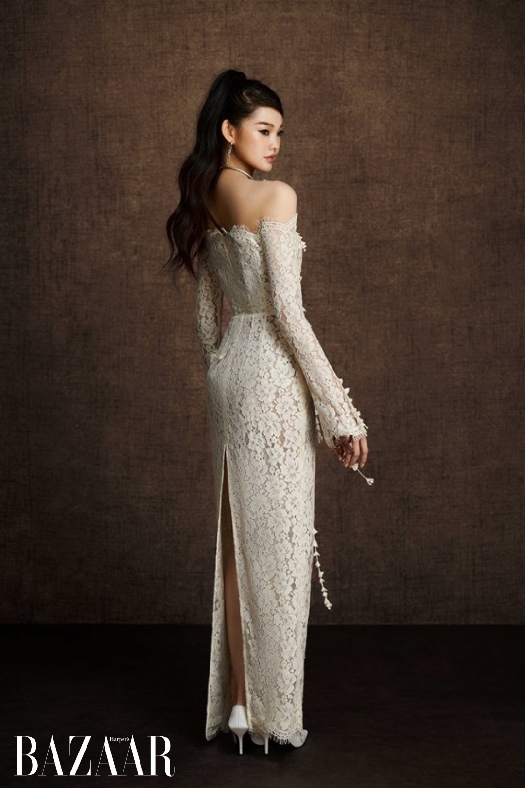 Hương Giang, Hồng Diễm, Minh Trang thêm gợi cảm vì đầm ren插图2