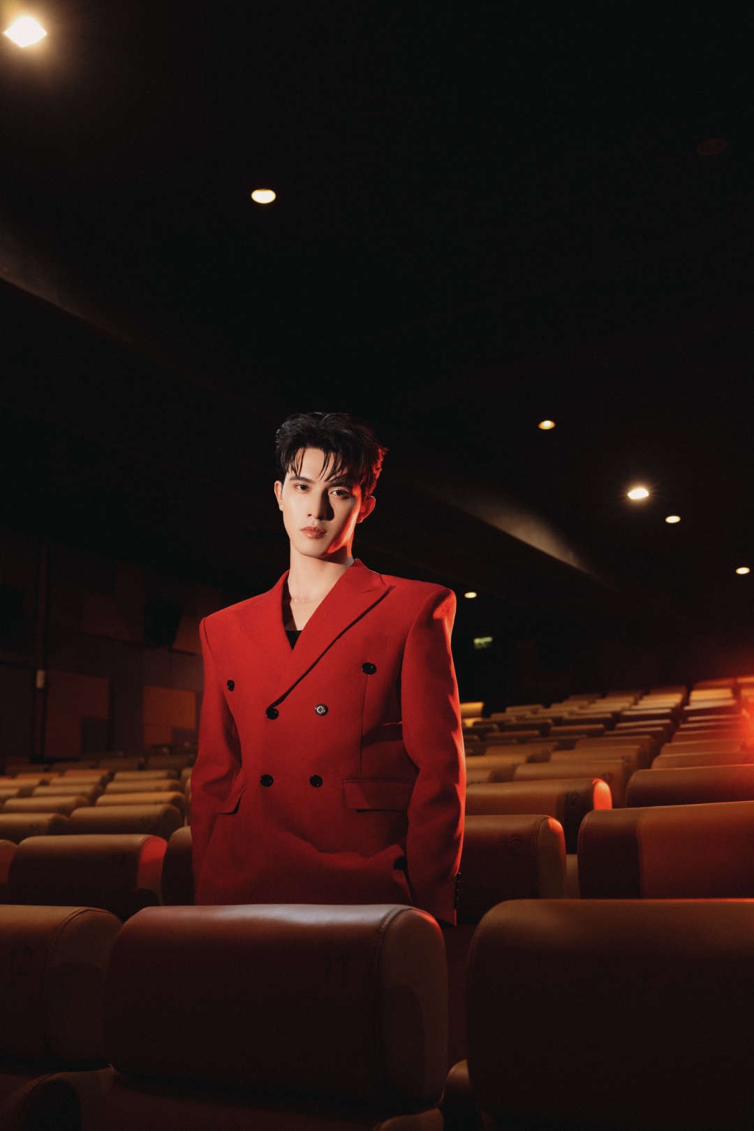 Trần Ngọc Vàng vai Chí trong Heo 5 Móng: Đi qua vùng tối để tìm thấy chính mình插图1