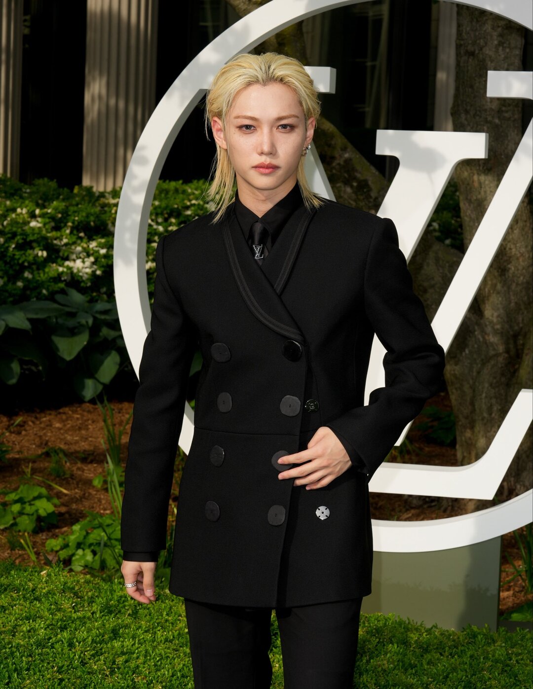 BZVN-FELIX-LOUIS-VUITTON-CRUISE-2027-STRAY-KIDS (3)