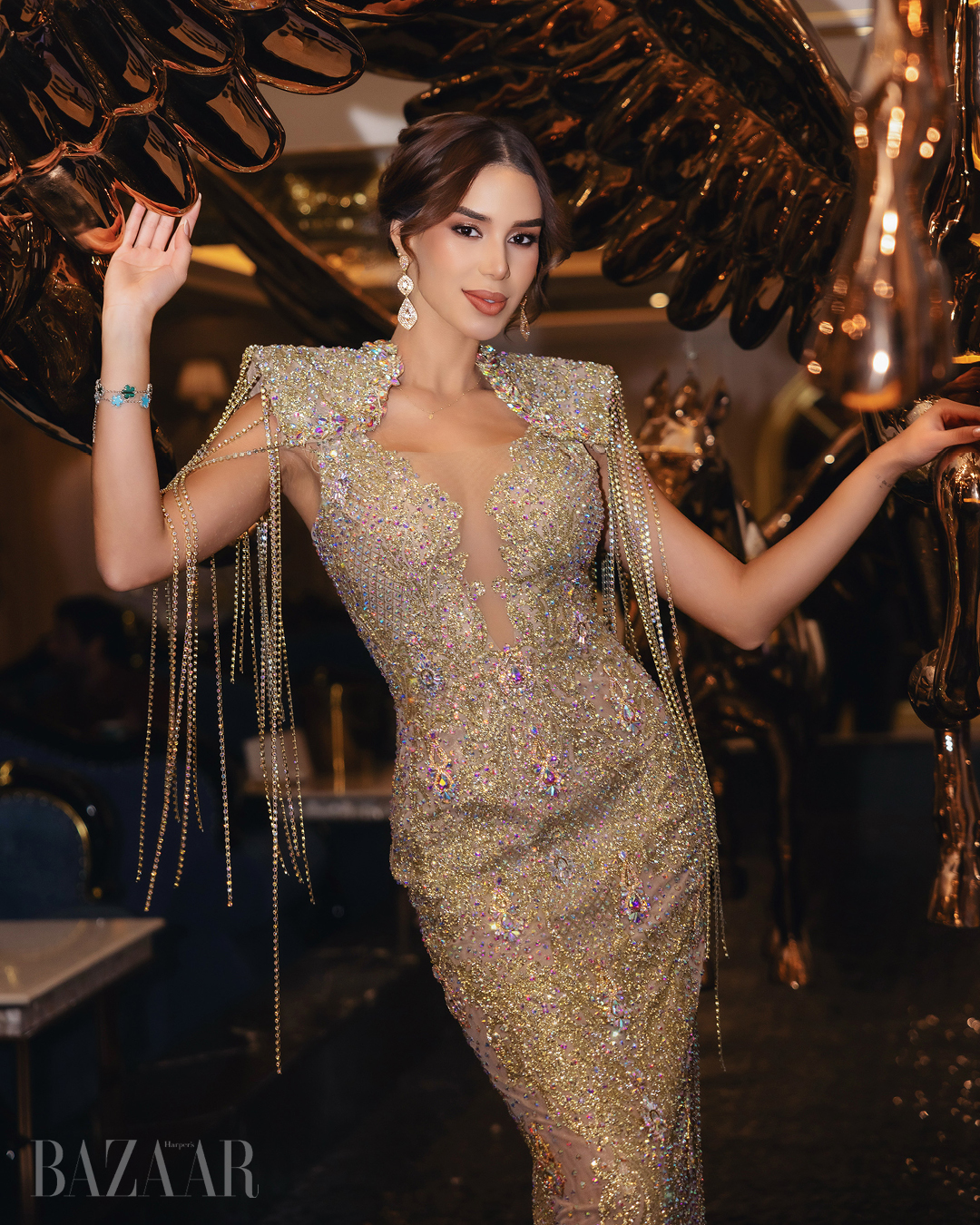 Người mẫu: Ashley Flete, Miss Universe Latina 2025, trong trang phục Giannina Azar.