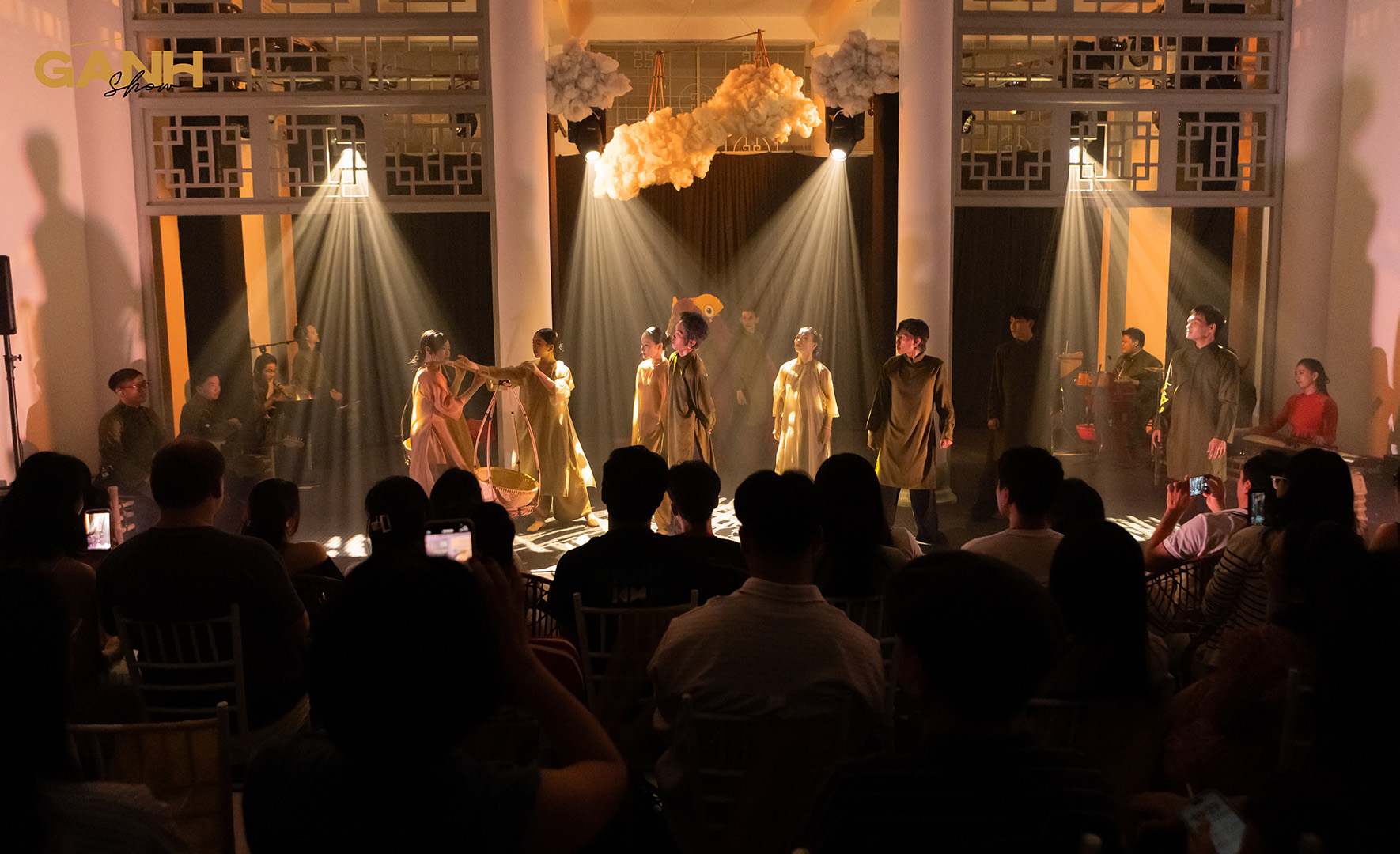 Gánh Show dùng quang gánh kể chuyện Sài Gòn插图7
