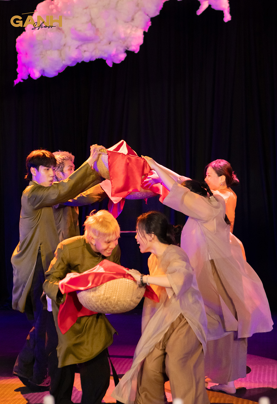 Gánh Show dùng quang gánh kể chuyện Sài Gòn插图4