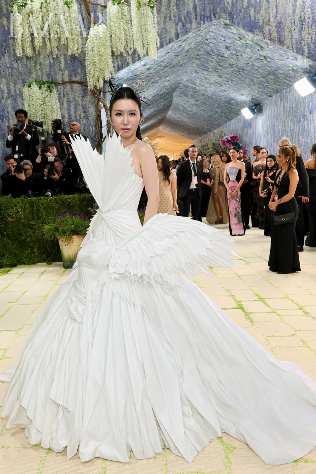 bzvn-best-dressed-met-gala-2026-dress-code-sao-mac-dep (8)