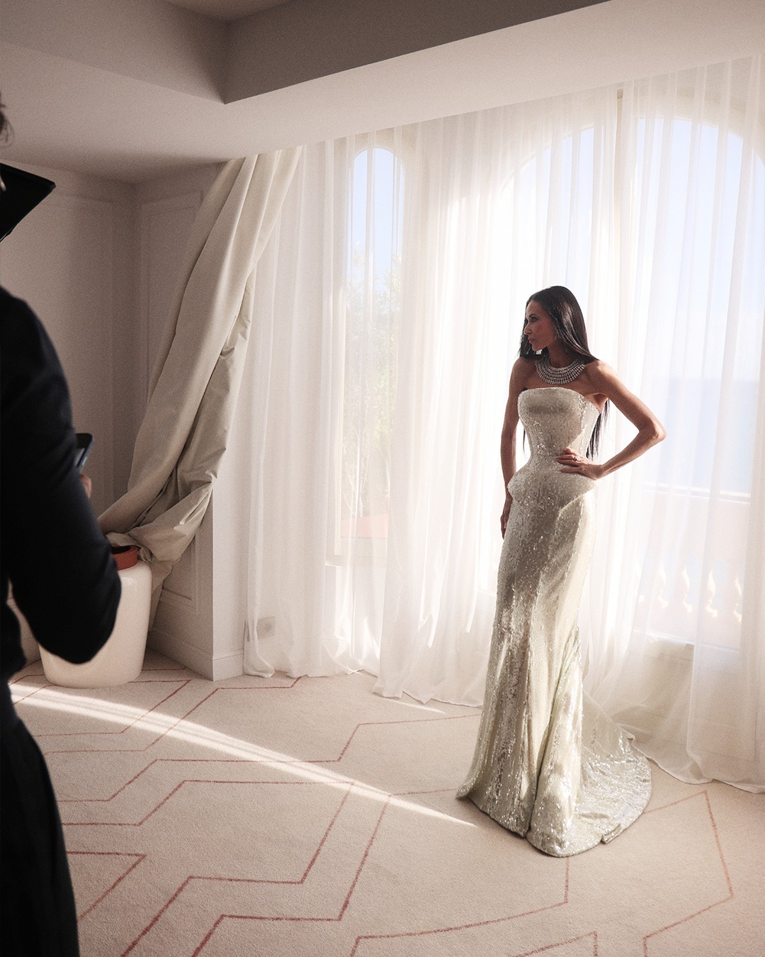 bzvn-demi-moore-lhp-cannes-2026-chopard-update00003
