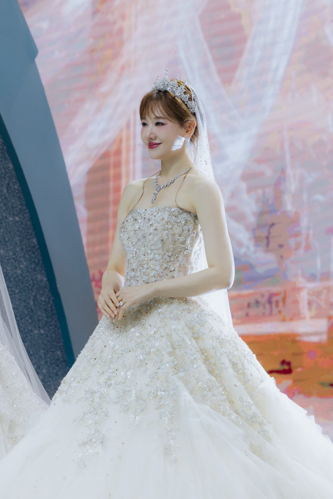 bzvn-hari-won-choijaehoon-dien-vay-cuoi-vuong-mien00008