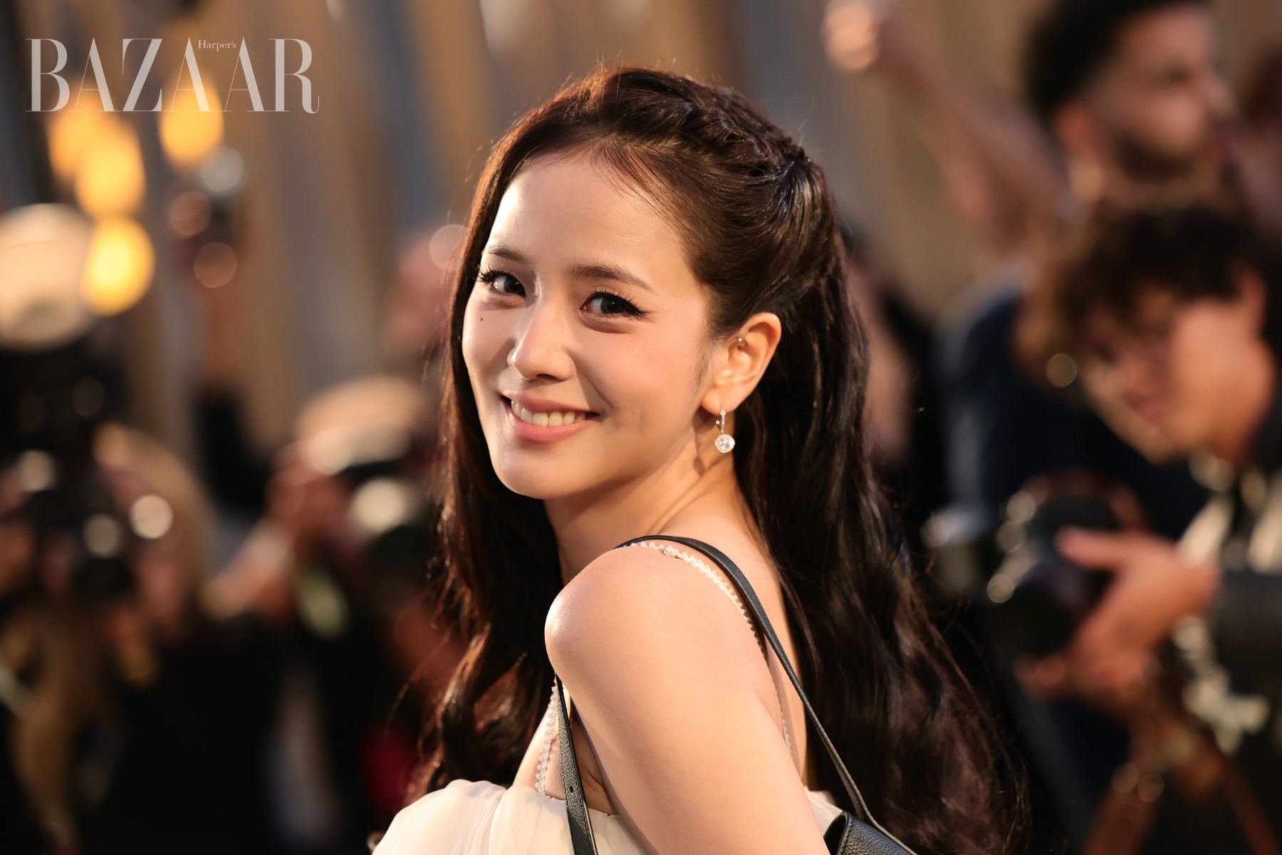 bzvn-jisoo-blackpink-dior-cruise-2027