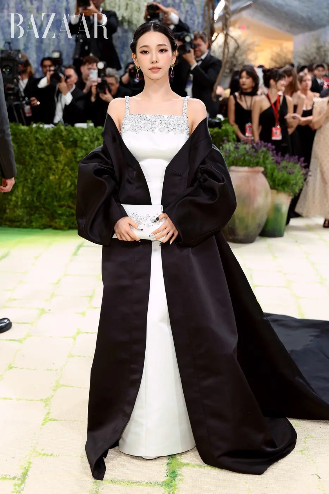 bzvn-karina-aespa-met-gala-2026-prada (10)