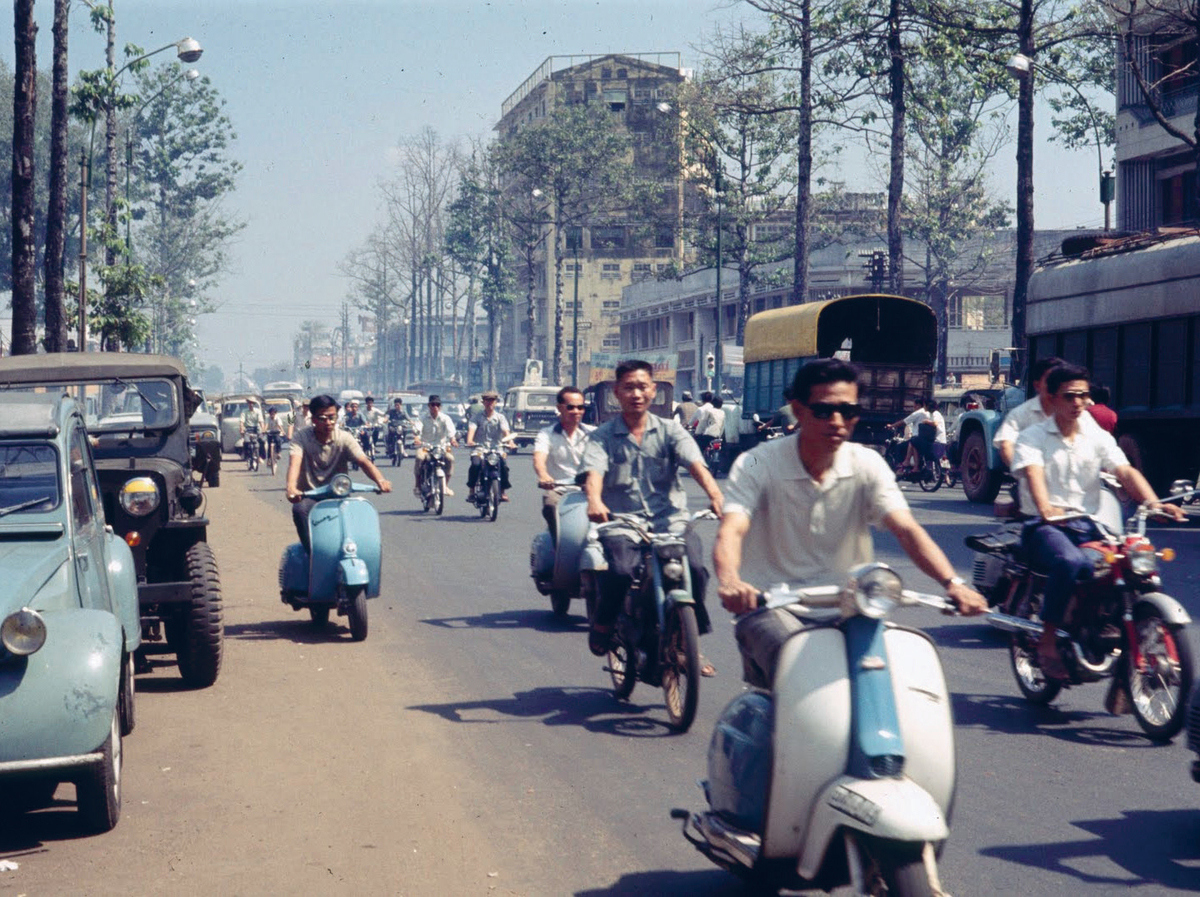bzvn-lich-su-vespa-tai-vietnam (3)