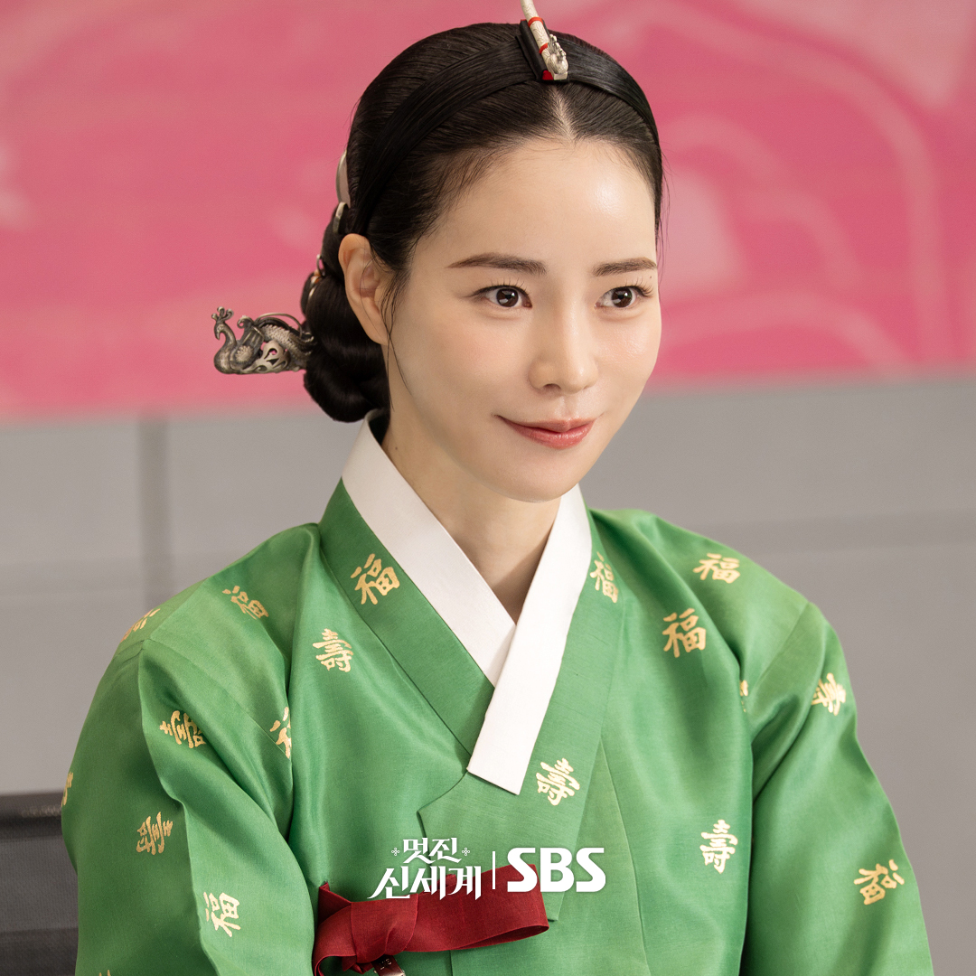 bzvn-my-royal-nemesis-ke-thu-hoang-gia-cua-toi-phim-review (15)