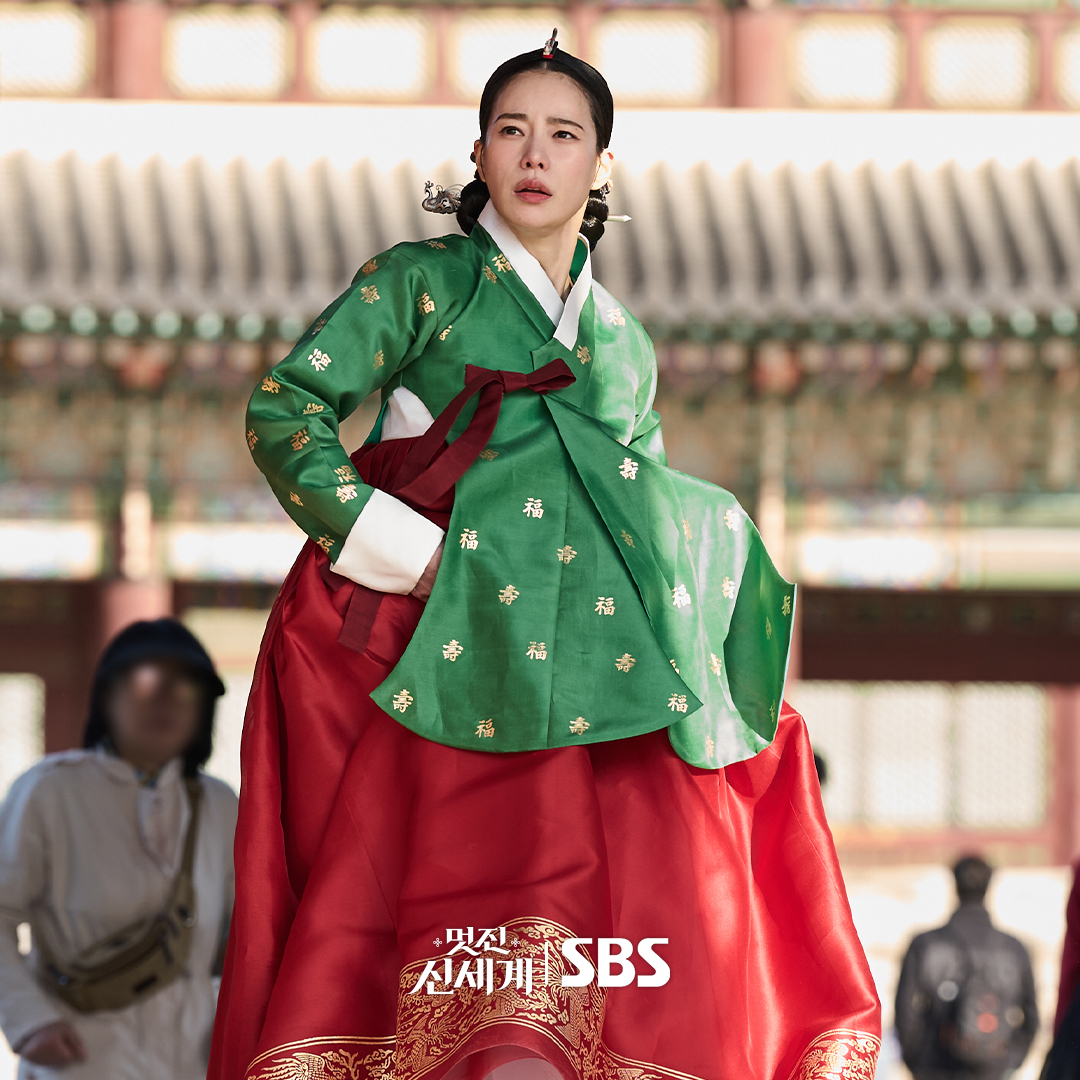 bzvn-my-royal-nemesis-ke-thu-hoang-gia-cua-toi-phim-review-lim-ji-yeon (3)