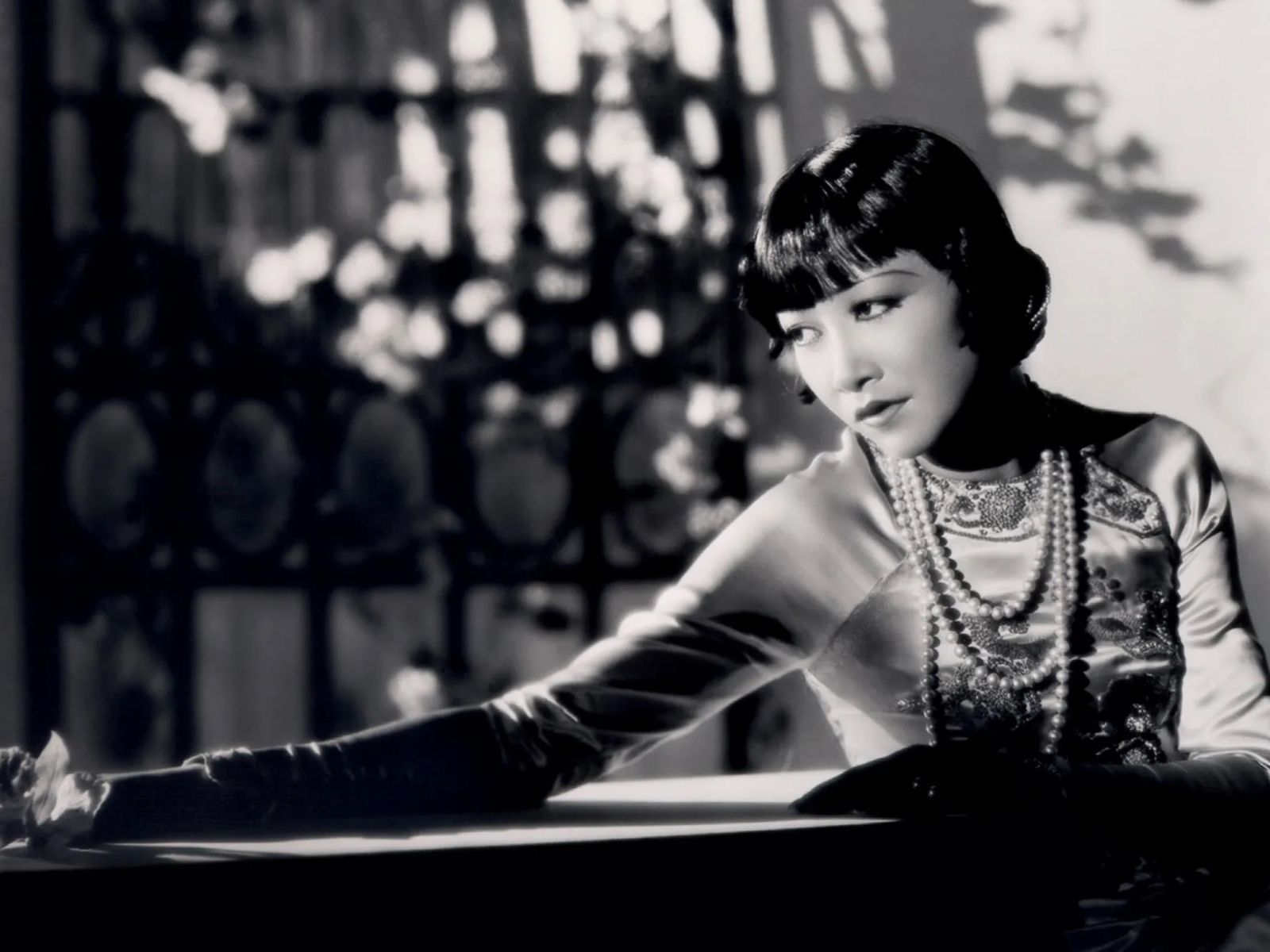 bzvn-tan-chi-loi-dong-chinh-trong-du-an-phim-hollywood-sunset-boulevard-1