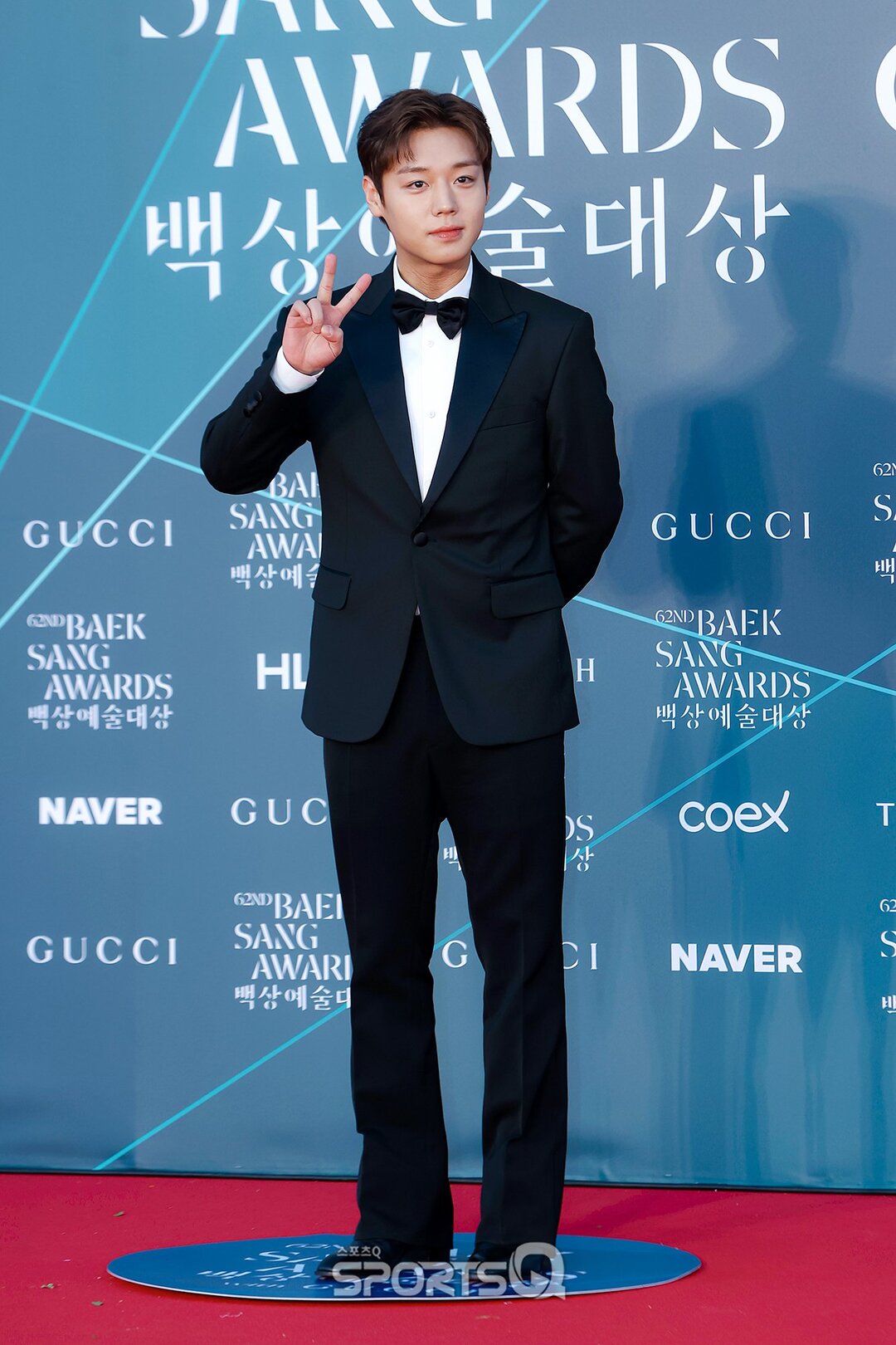 bzvn-tham-do-baeksang-2026-park-ji-hoon