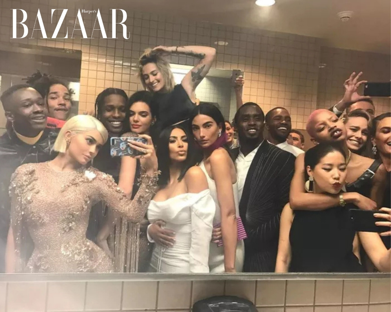 Met Gala Bathroom Selfie 2026 huyền thoại không kém bản 2017插图2