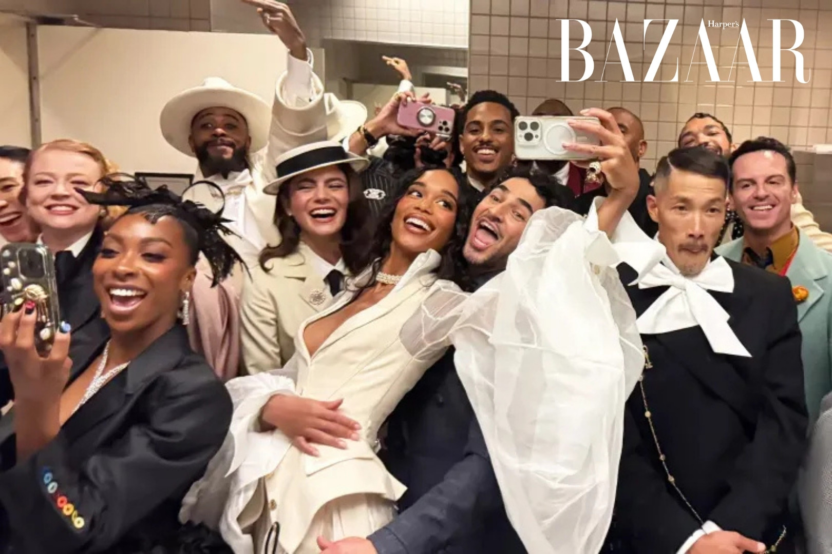 Met Gala Bathroom Selfie 2026 huyền thoại không kém bản 2017插图3