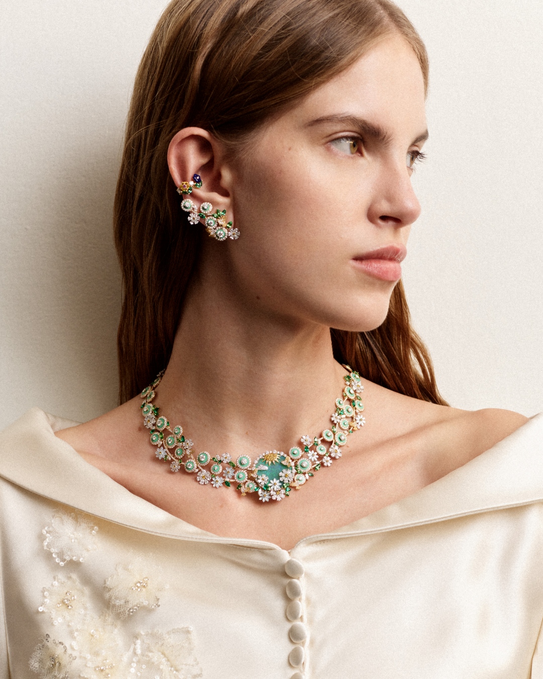 Trang sức Diorissima: Khu vườn mộng tưởng của Dior đến Venice插图4