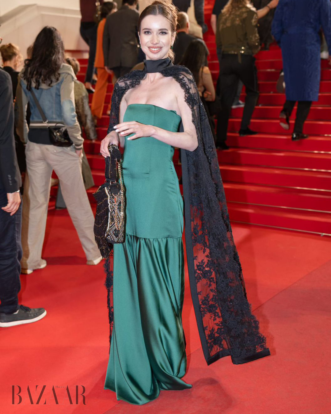 Fashion Forward® at Cannes: Global Designers Shine on the Red Carpet插图5