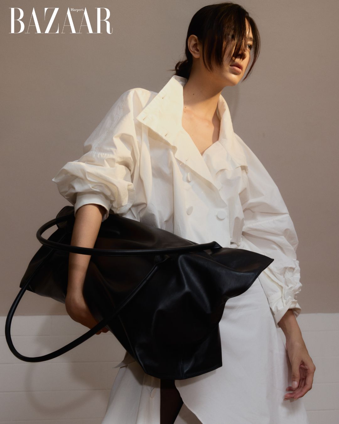 Cô Em Trendy Khánh Linh làm vedette cho NTK Hoàng Huyền 插图3 Cô Em Trendy Khánh Linh làm vedette cho NTK Hoàng Huyền 插图3