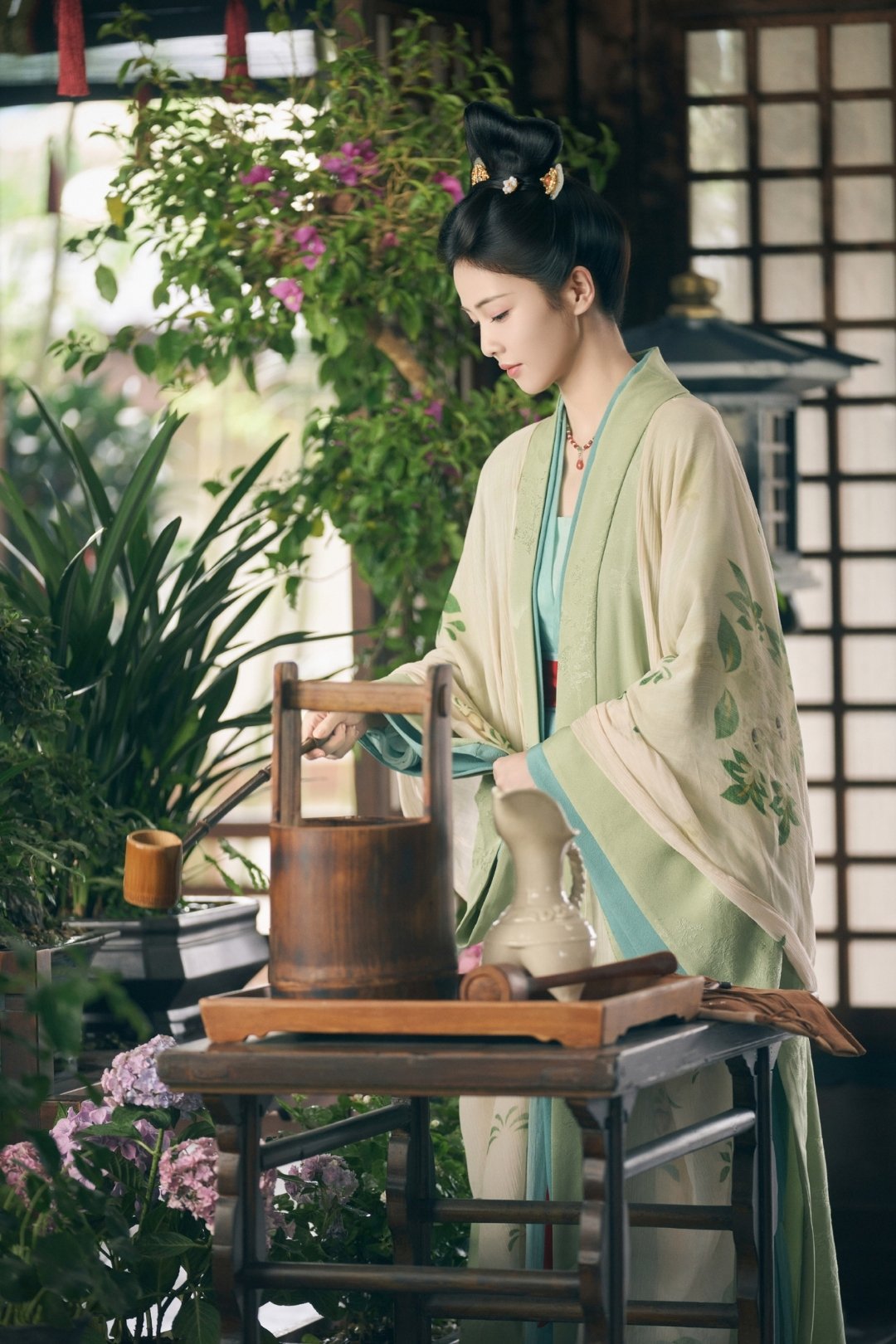 Bạch Lộc và Trần Đô Linh “đối đầu” hậu Trường Nguyệt Tẫn Minh插图1 Bạch Lộc và Trần Đô Linh “đối đầu” hậu Trường Nguyệt Tẫn Minh插图1