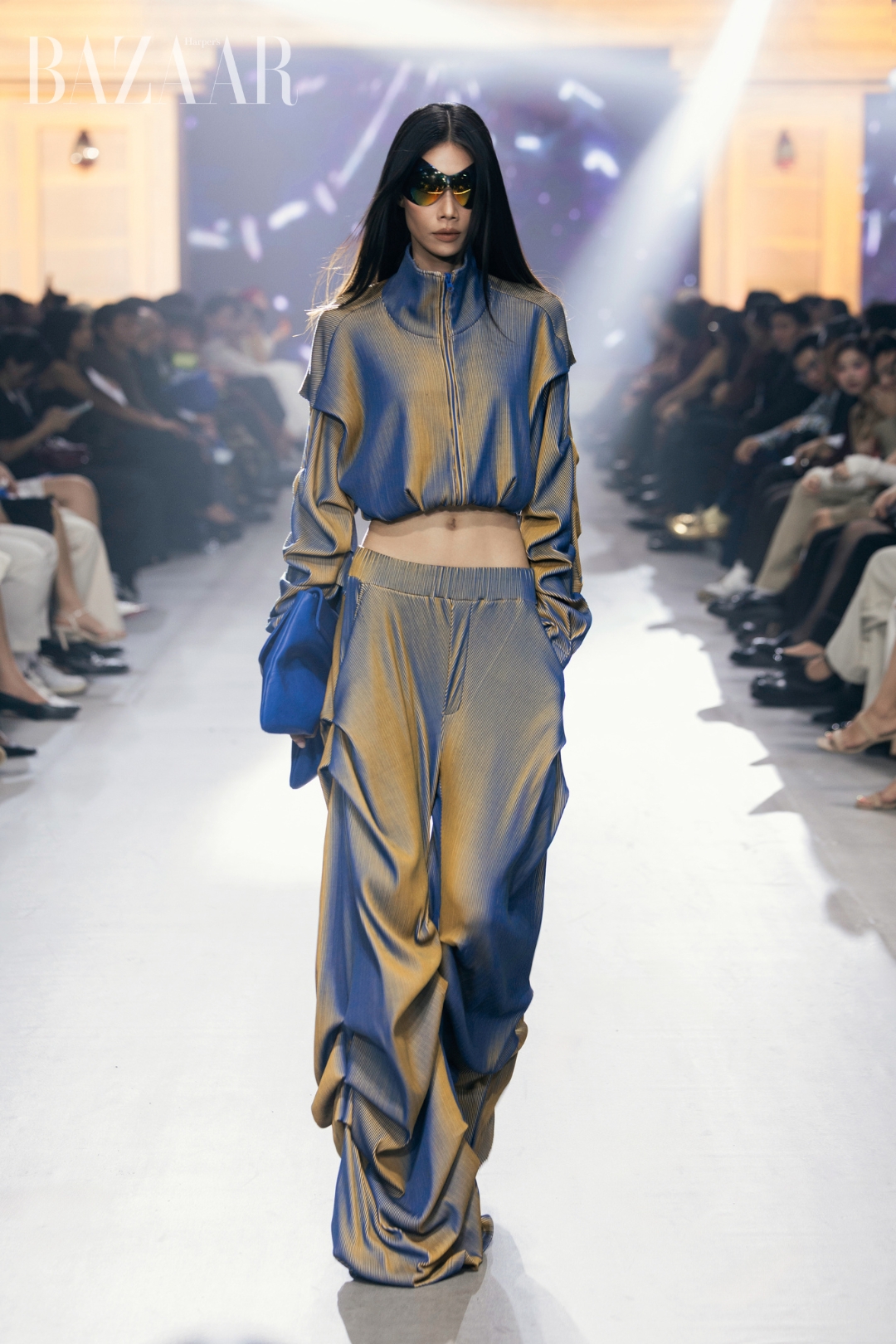 bzvn-bst-angeloo-angelo-cruciani-avifw-2026-aquafina-vietnam-international-fashion-week-202600010