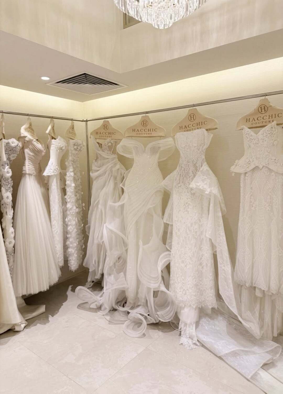 bzvn-hacchic-couture-kinh-doanh-thoi-trang-viet-tai-trung-dong (3)