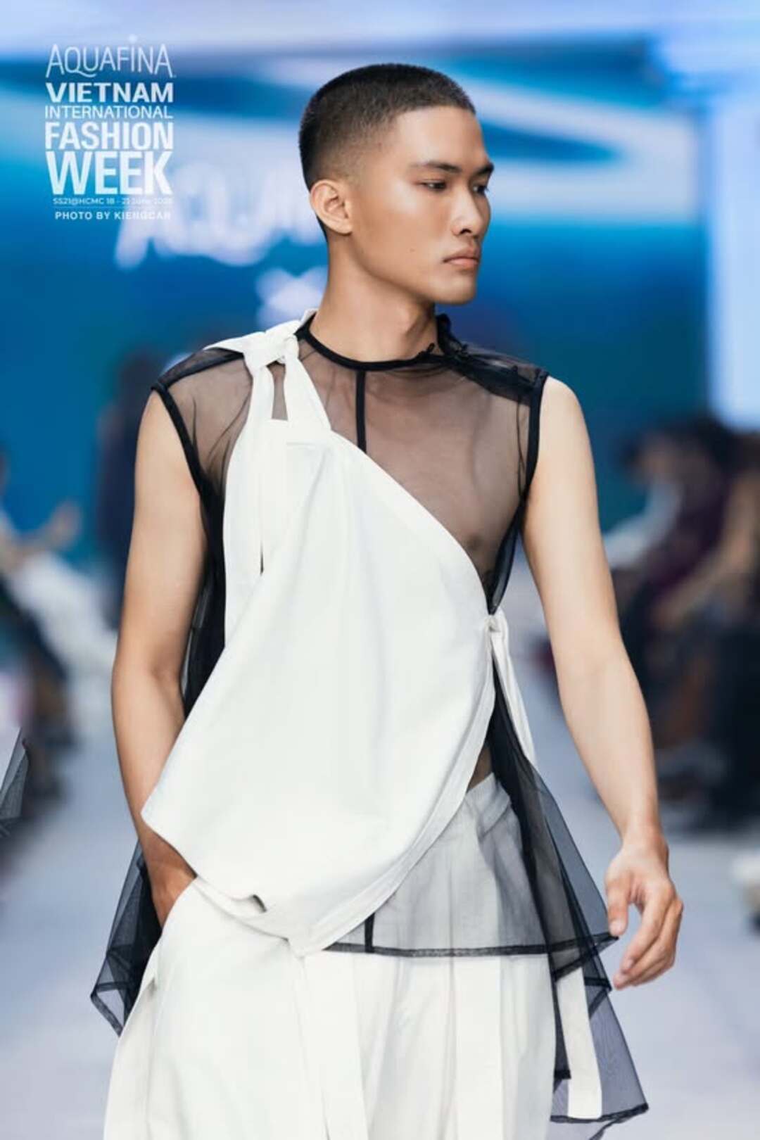 Tom Trandt sau một thập kỷ giữ lửa sáng tạo cùng Môi Điên插图8