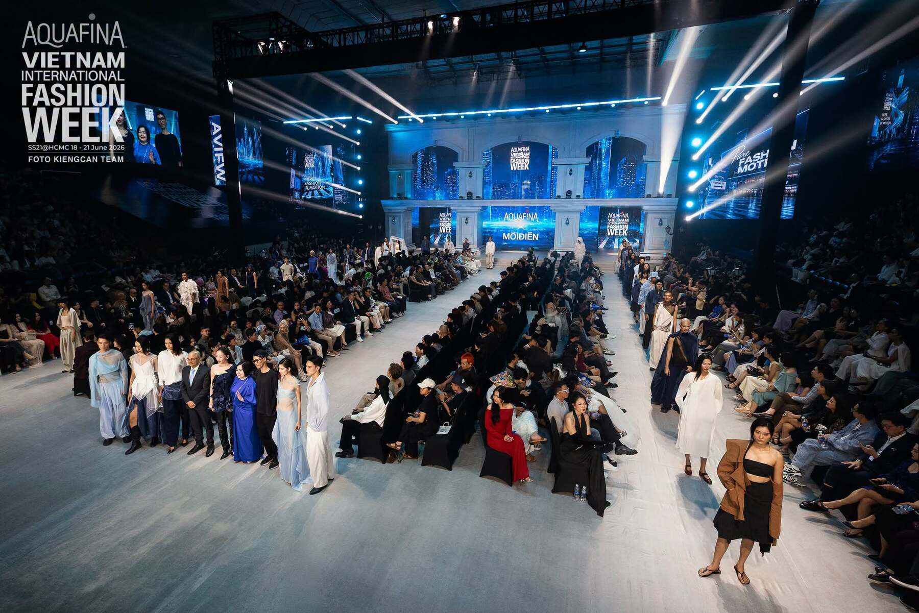 bzvn-moi-dien-aquafina-vietnam-international-fashion-week-2026-avifw-toc-tien00007