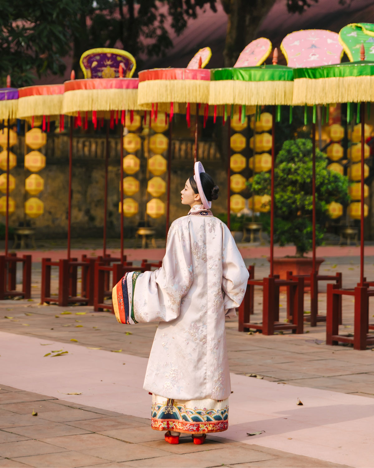 Cổ phục lên ngôi, giới trẻ trẩy hội ở Hoàng Thành Thăng Long插图