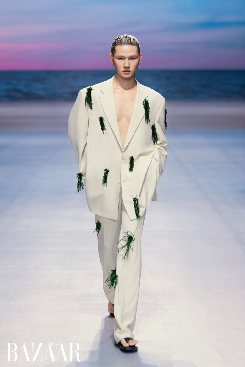 DAS STUDIOS chào sân AVIFW với menswear đương đại | Harper's Bazaar ...