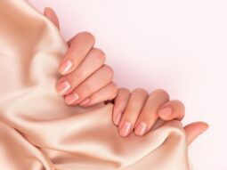 Làm móng tay kiểu Nhật Bản