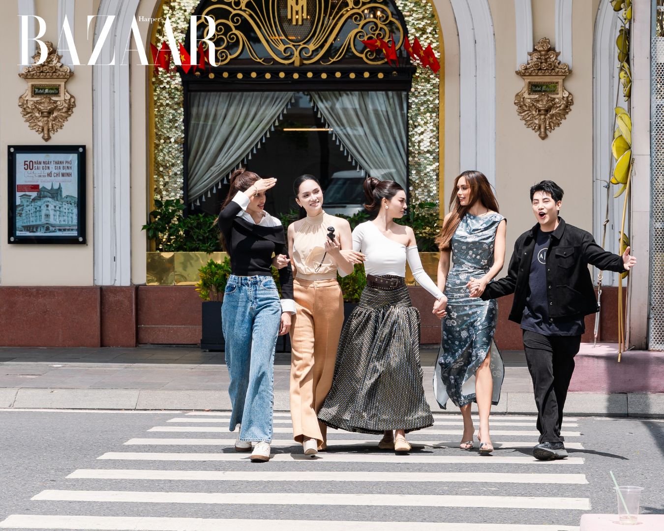 Hương Giang làm tour guide đưa dàn hoa hậu quốc tế khám phá TP.HCM插图1 Hương Giang làm tour guide đưa dàn hoa hậu quốc tế khám phá TP.HCM插图1