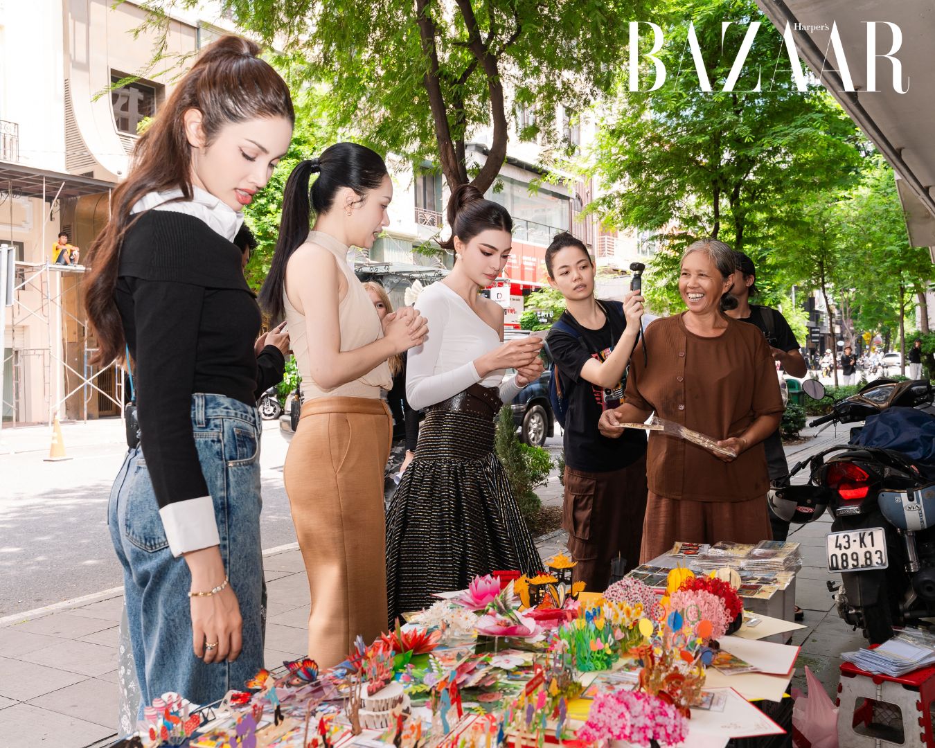 Hương Giang làm tour guide đưa dàn hoa hậu quốc tế khám phá TP.HCM插图4 Hương Giang làm tour guide đưa dàn hoa hậu quốc tế khám phá TP.HCM插图4