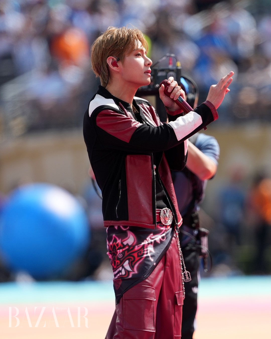 bzvn-bts-fifa-world-cup-2026-trang-phuc-trang-suc-thoi-trang-bieu-dien00001