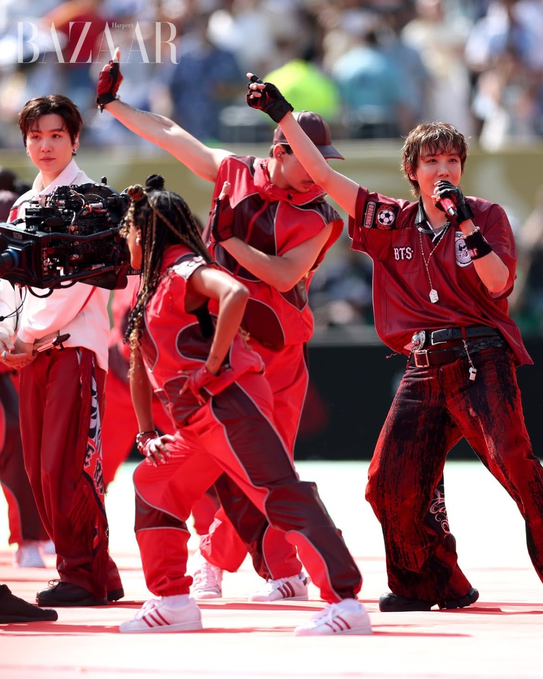 bzvn-bts-fifa-world-cup-2026-trang-phuc-trang-suc-thoi-trang-bieu-dien00008