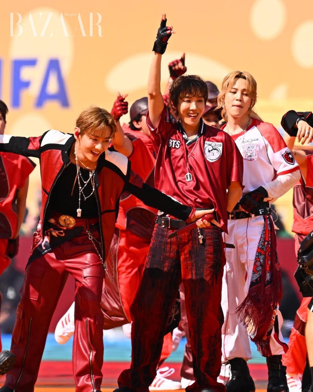 bzvn-bts-fifa-world-cup-2026-trang-phuc-trang-suc-thoi-trang-bieu-dien00009