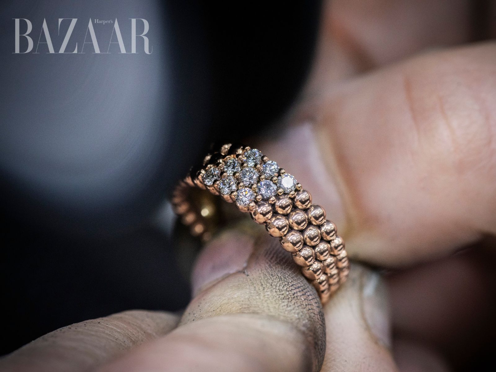 bzvn-di-san-che-tac-van-cleef-arpels-hoa-quyen-cung-sac-mau-da-quy-trong-bo-suu-tap-perlee-7