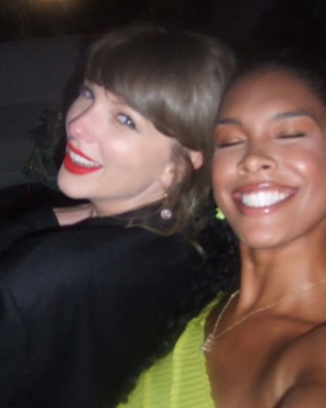 bzvn-taylor-swift-lo-dien-sau-dam-cuoi (4)