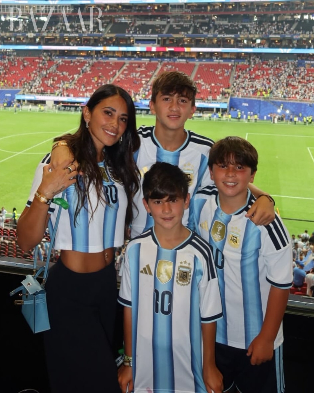 Cách vợ của Lionel Messi khéo léo cổ vũ chồng插图1